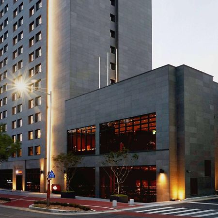 Ramada By Wyndham Gunsan Exterior foto