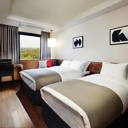 Ramada By Wyndham Gunsan Exterior foto