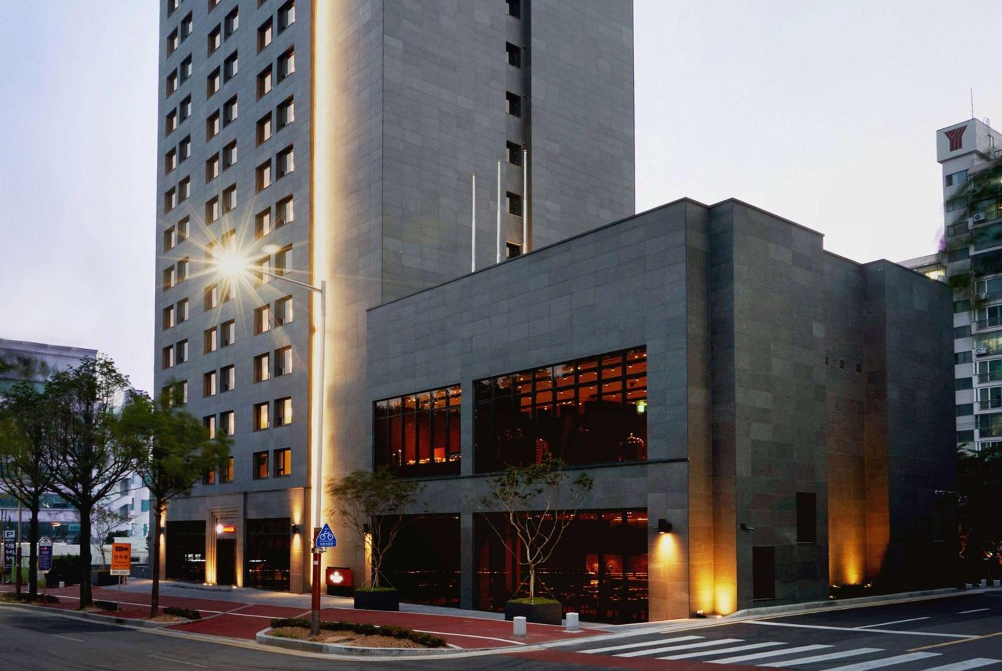 Ramada By Wyndham Gunsan Exterior foto