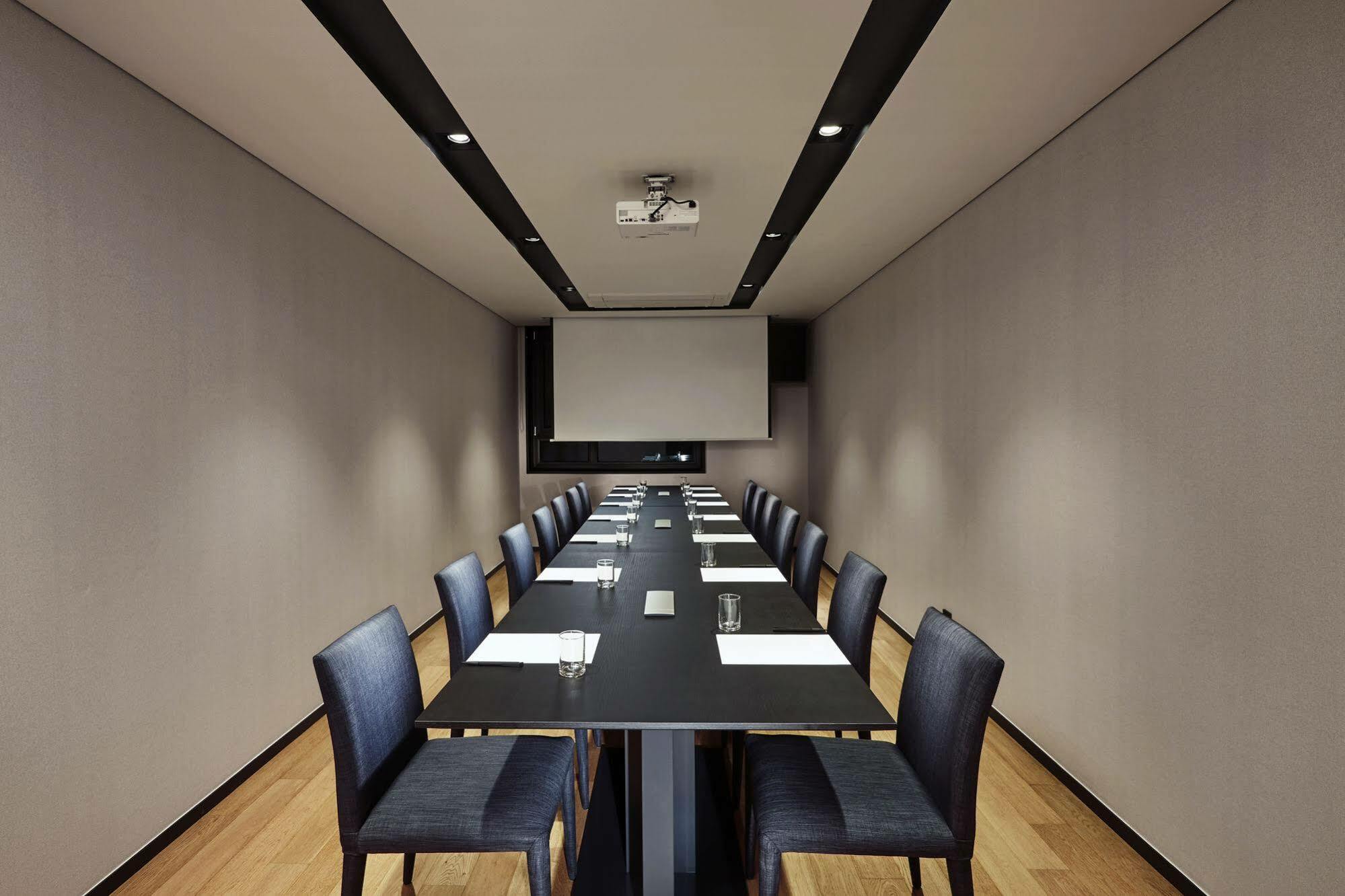 Ramada By Wyndham Gunsan Exterior foto